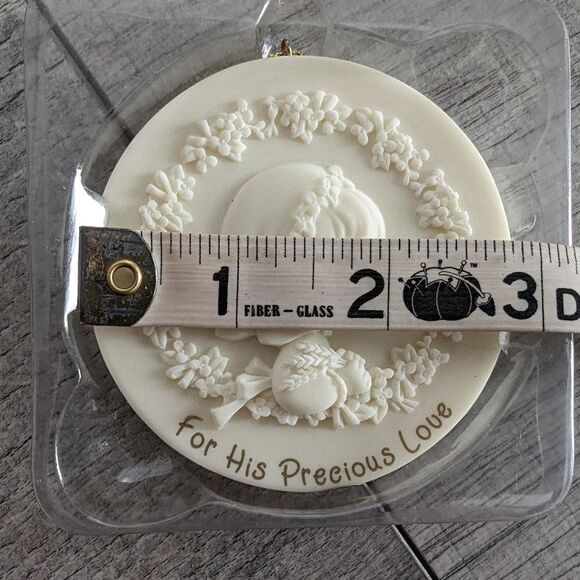 Precious Moments First communion remembrance keepsake medallion Ornament - Picture 7 of 8